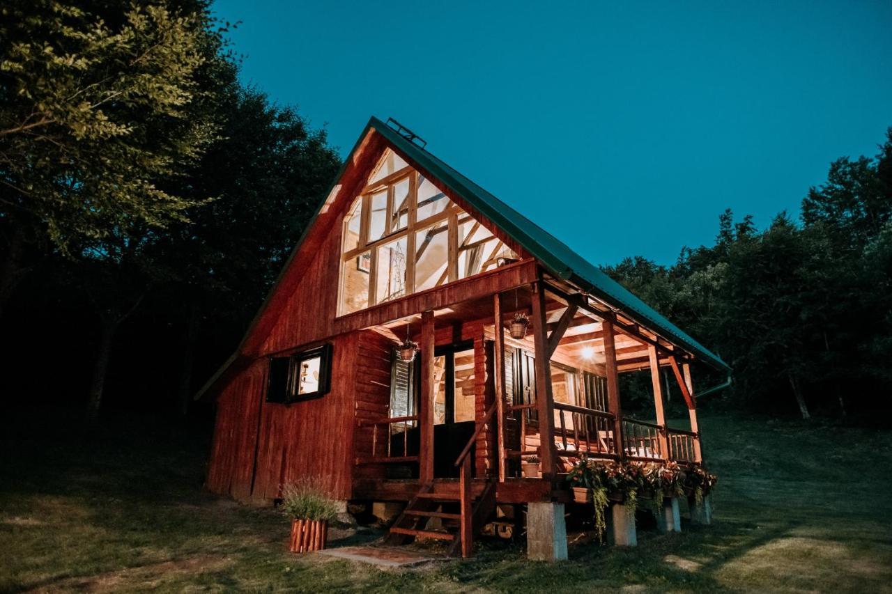 Chalet Koliba Sume Pjevaju - Robinzonski Smjestaj, Struja 12 V, Voda Iz Cisterne