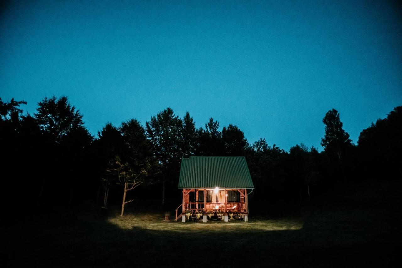 Koliba Sume Pjevaju - Robinzonski Smjestaj, Struja 12 V, Voda Iz Cisterne Chalet *