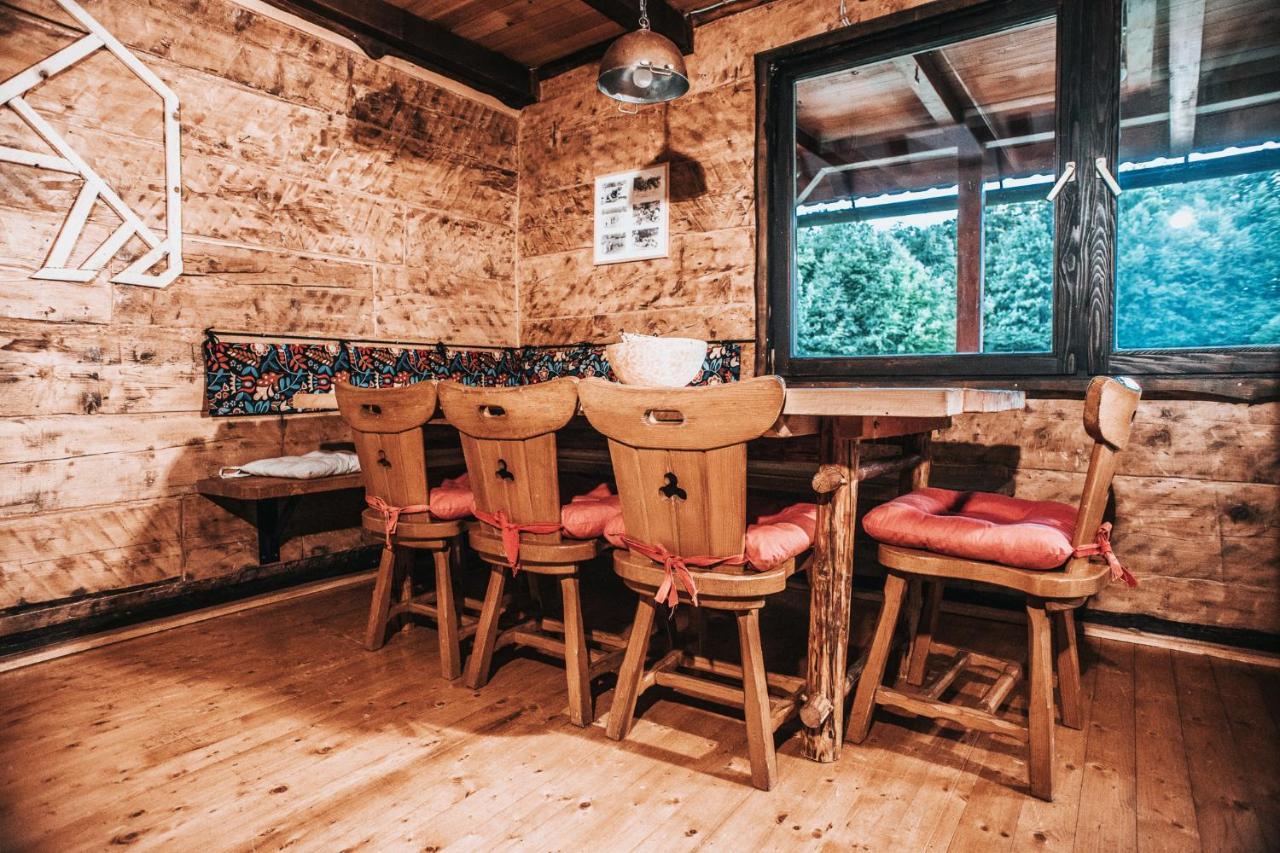 Koliba Sume Pjevaju - Robinzonski Smjestaj, Struja 12 V, Voda Iz Cisterne Domek alpejski